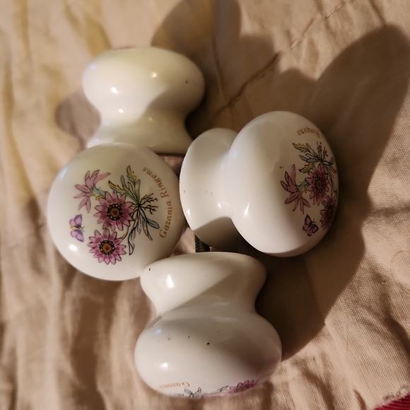 Ceramic knobs - Picture 2 of 2